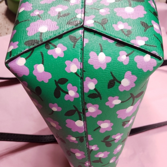 KATE SPADE โ ๏ธ NEW YORK LEATHER HANDBAG SMALL ๐ - Picture 10 of 12